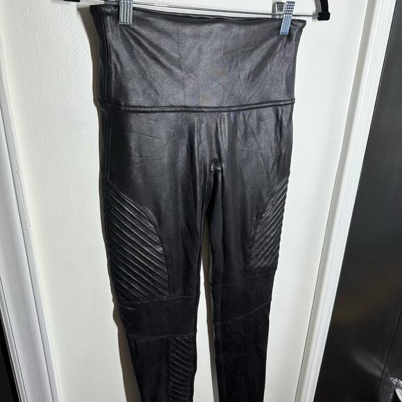 Spanx Women's Black Moto Faux Leather Liquid Leggings Size Large Vegan Staple - Picture 3 of 10
